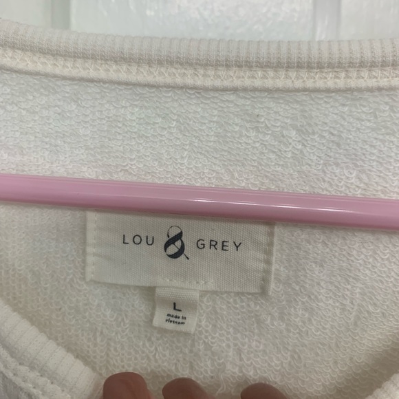 Lou & Grey oversized, cream sweatshirt with pink & red stars. Size L - Picture 2 of 11